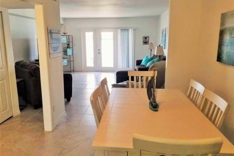 Adosado en alquiler en Saint Petersburg, Florida, 2 dormitorios, 109.25 m2 № 1568255 - foto 22