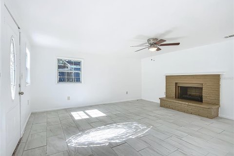 House in Lakeland, Florida 3 bedrooms, 130.9 sq.m. № 1885918 - photo 3