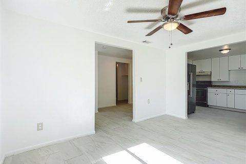 House in Lakeland, Florida 3 bedrooms, 130.9 sq.m. № 1885918 - photo 8