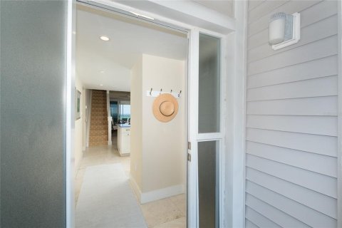 Condo in Placida, Florida, 3 bedrooms № 2384171 - photo 3