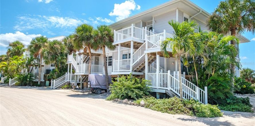 Condo in Placida, Florida, 3 bedrooms № 2384171