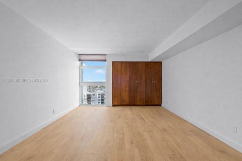 Купить кондоминиум в Помпано-Бич, Флорида 2 спальни, 145.86м2, № 2062636 - фото 13