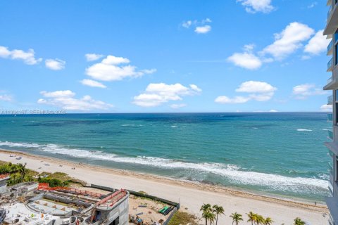 Купить кондоминиум в Помпано-Бич, Флорида 2 спальни, 145.86м2, № 2062636 - фото 6