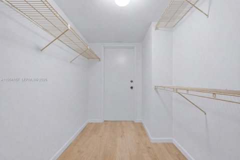 Купить кондоминиум в Помпано-Бич, Флорида 2 спальни, 145.86м2, № 2062636 - фото 14