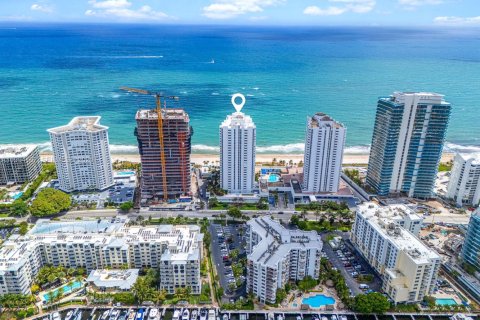 Кондоминиум с 2 спальнями в Помпано-Бич, Флорида № 2062636