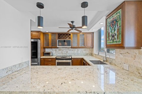 Купить кондоминиум в Помпано-Бич, Флорида 2 спальни, 145.86м2, № 2062636 - фото 12