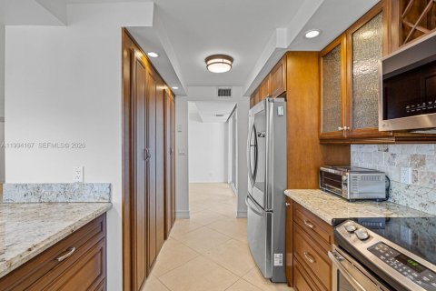 Купить кондоминиум в Помпано-Бич, Флорида 2 спальни, 145.86м2, № 2062636 - фото 11