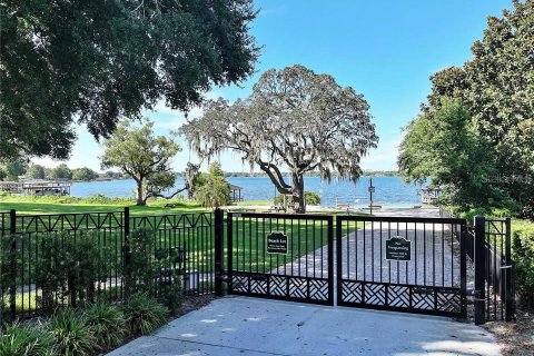 Casa en alquiler en Windermere, Florida, 6 dormitorios, 352.38 m2 № 1913700 - foto 2