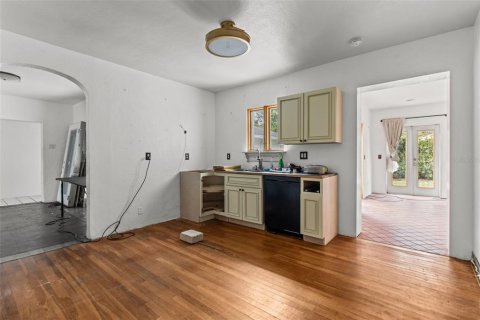 House in Saint Petersburg, Florida 2 bedrooms, 164.81 sq.m. № 1733427 - photo 22