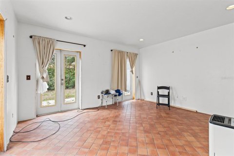 House in Saint Petersburg, Florida 2 bedrooms, 164.81 sq.m. № 1733427 - photo 23