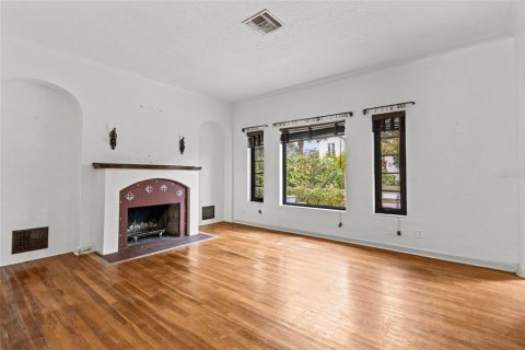 House in Saint Petersburg, Florida 2 bedrooms, 164.81 sq.m. № 1733427 - photo 16