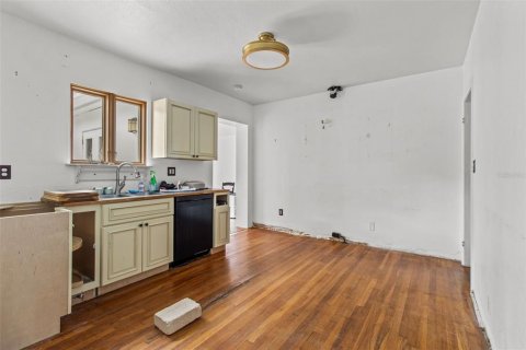 House in Saint Petersburg, Florida 2 bedrooms, 164.81 sq.m. № 1733427 - photo 25