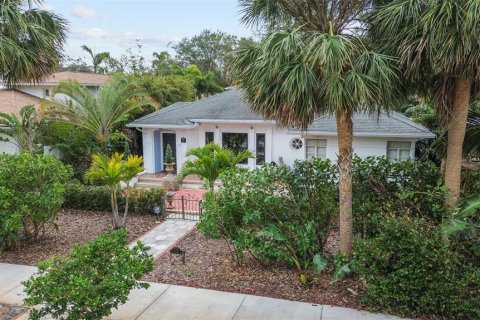 House in Saint Petersburg, Florida 2 bedrooms, 164.81 sq.m. № 1733427 - photo 29