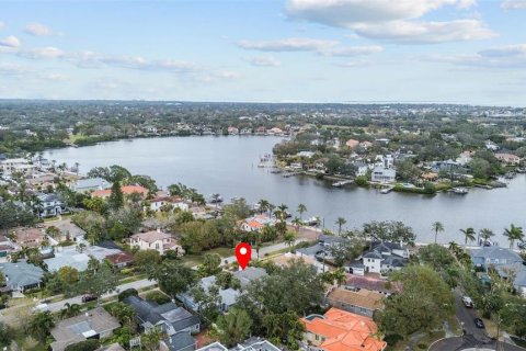 House in Saint Petersburg, Florida 2 bedrooms, 164.81 sq.m. № 1733427 - photo 6
