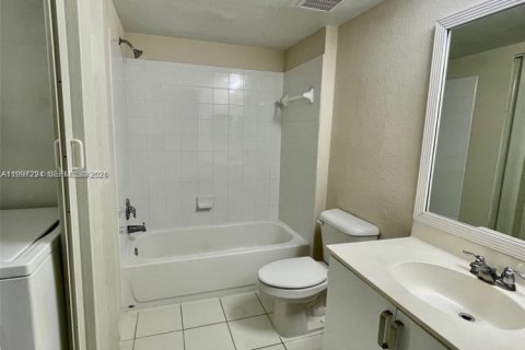 Copropriété à louer à Homestead, Floride: 3 chambres, 104.61 m2 № 2241800 - photo 4