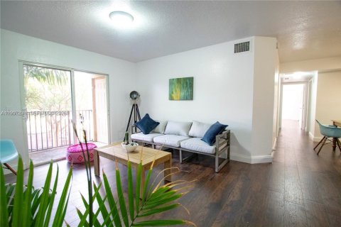 Copropriété à louer à Homestead, Floride: 3 chambres, 104.61 m2 № 2241800 - photo 12