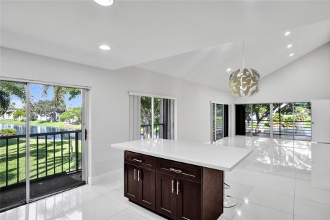 Condo in Tamarac, Florida, 3 bedrooms  № 2378498