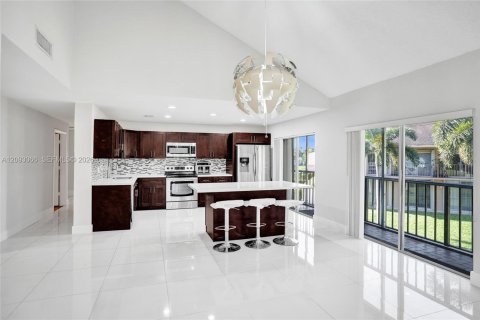 Condo in Tamarac, Florida, 3 bedrooms  № 2378498 - photo 8