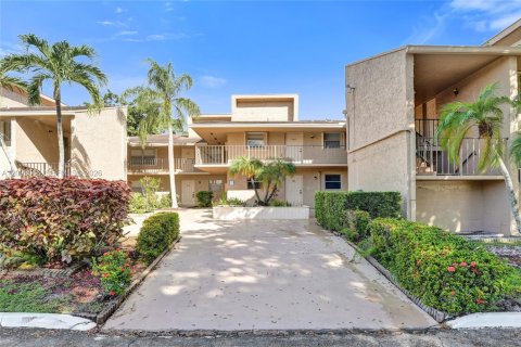 Condo in Tamarac, Florida, 3 bedrooms  № 2378498 - photo 4