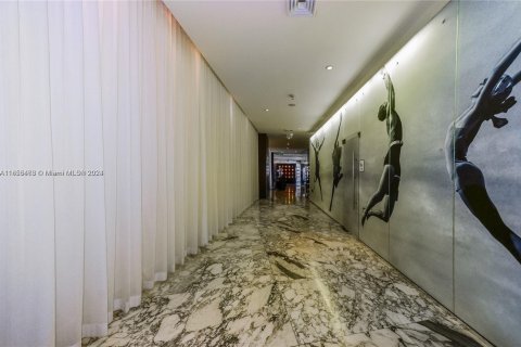 Снять в аренду кондоминиум в Майами, Флорида 2 спальни, 153.66м2, № 1959080 - фото 21