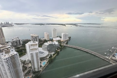 Снять в аренду кондоминиум в Майами, Флорида 2 спальни, 153.66м2, № 1959080 - фото 2