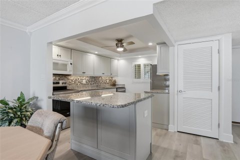 Condo in Clearwater, Florida, 2 bedrooms № 2110301 - photo 6