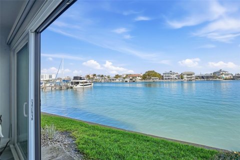 Condo in Clearwater, Florida, 2 bedrooms № 2110301 - photo 17