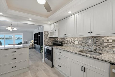 Condo in Clearwater, Florida, 2 bedrooms № 2110301 - photo 9
