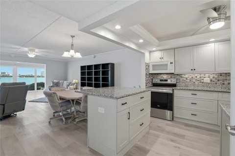 Condo in Clearwater, Florida, 2 bedrooms № 2110301 - photo 4