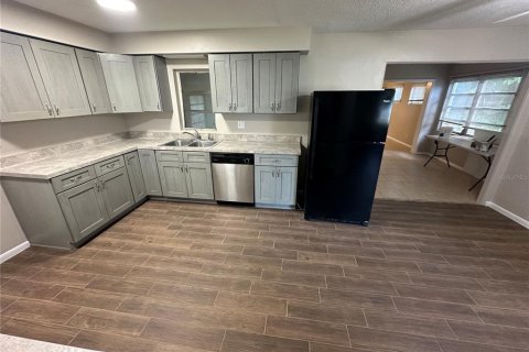 Villa ou maison à louer à Apopka, Floride: 3 chambres, 156.45 m2 № 2413622 - photo 3