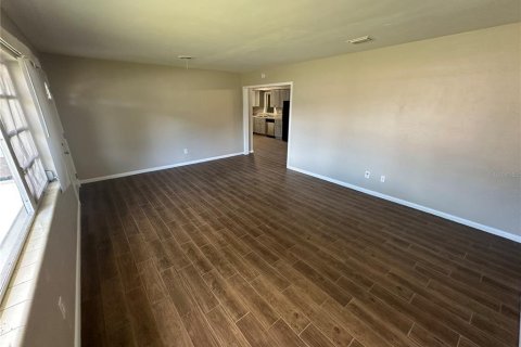 Villa ou maison à louer à Apopka, Floride: 3 chambres, 156.45 m2 № 2413622 - photo 9