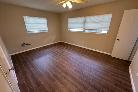 Villa ou maison à louer à Apopka, Floride: 3 chambres, 156.45 m2 № 2413622 - photo 14