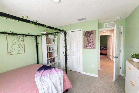 House in Poinciana, Florida 4 bedrooms, 172.89 sq.m. № 2287699 - photo 17