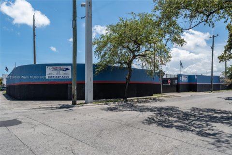Immobilier commercial à vendre à Miami, Floride № 1794182 - photo 4