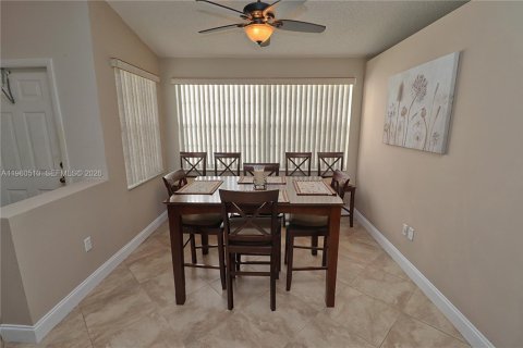 Villa ou maison à vendre à Pembroke Pines, Floride: 4 chambres, 147.71 m2 № 2023602 - photo 7