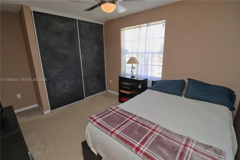 Villa ou maison à vendre à Pembroke Pines, Floride: 4 chambres, 147.71 m2 № 2023602 - photo 18