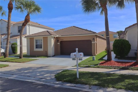 Villa ou maison à vendre à Pembroke Pines, Floride: 4 chambres, 147.71 m2 № 2023602 - photo 3