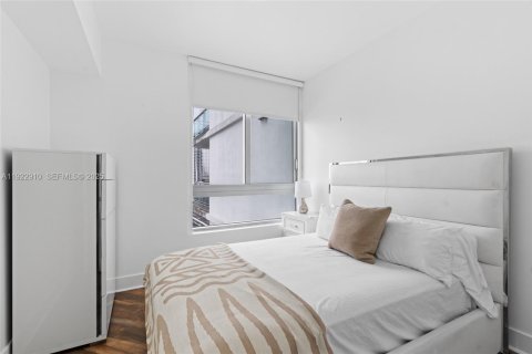 Condo in Miami, Florida, 2 bedrooms № 1976732 - photo 29