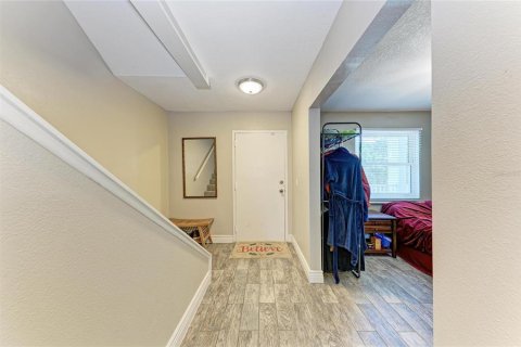 Condo in Saint Petersburg, Florida, 2 bedrooms  № 2211626 - photo 5