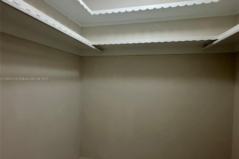 Condominio en venta en Miami, Florida, 1 dormitorio, 83.43 m2 № 1979414 - foto 6