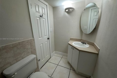 Condominio en venta en Miami, Florida, 1 dormitorio, 83.43 m2 № 1979414 - foto 9