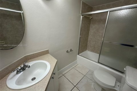 Condominio en venta en Miami, Florida, 1 dormitorio, 83.43 m2 № 1979414 - foto 8
