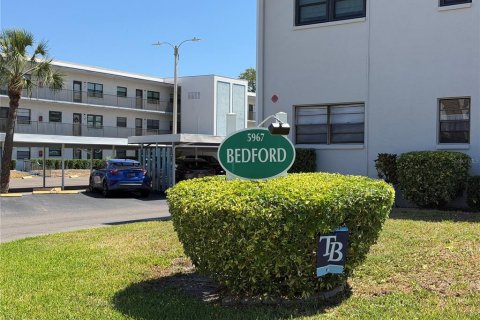 Copropriété à vendre à Saint Petersburg, Floride: 2 chambres, 77.11 m2 № 2100467 - photo 24