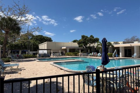Copropriété à vendre à Saint Petersburg, Floride: 2 chambres, 77.11 m2 № 2100467 - photo 18
