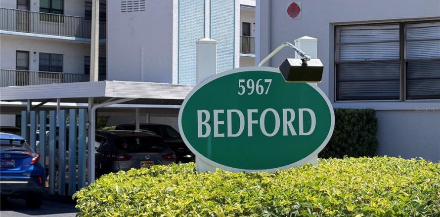Condo à Saint Petersburg, Floride, 2 chambres  № 2100467
