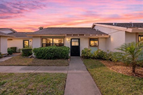Condo in Bradenton, Florida, 2 bedrooms № 2120391