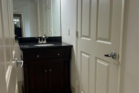 Condo in Davie, Florida, 2 bedrooms  № 1989509 - photo 7