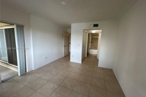 Condo in Davie, Florida, 2 bedrooms  № 1989509 - photo 22