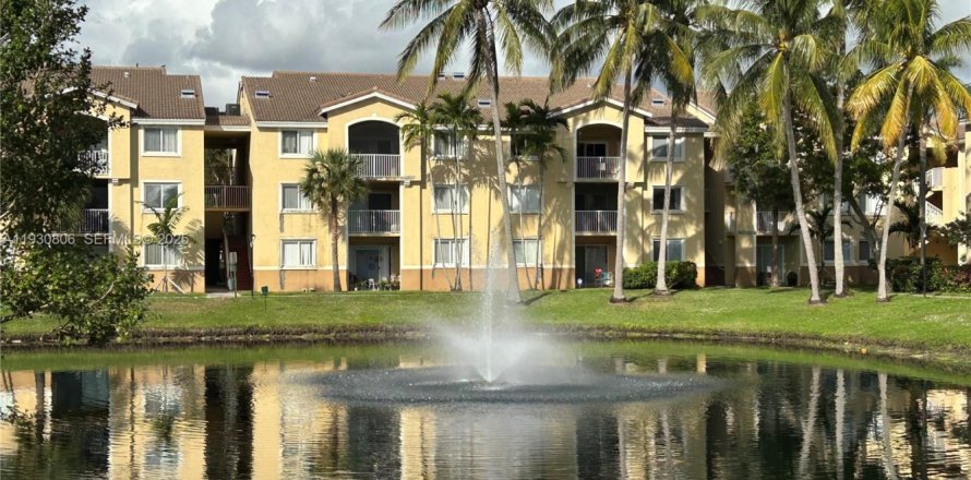Condo in Davie, Florida, 2 bedrooms  № 1989509