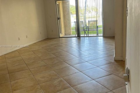 Condo in Davie, Florida, 2 bedrooms  № 1989509 - photo 21